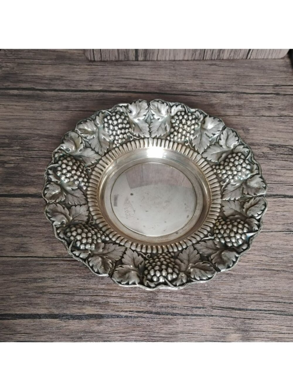 Vintage William Adams Silver-Plated Repousse Serving Bowl 11" Dish Spain Grape - Picture 7 of 9